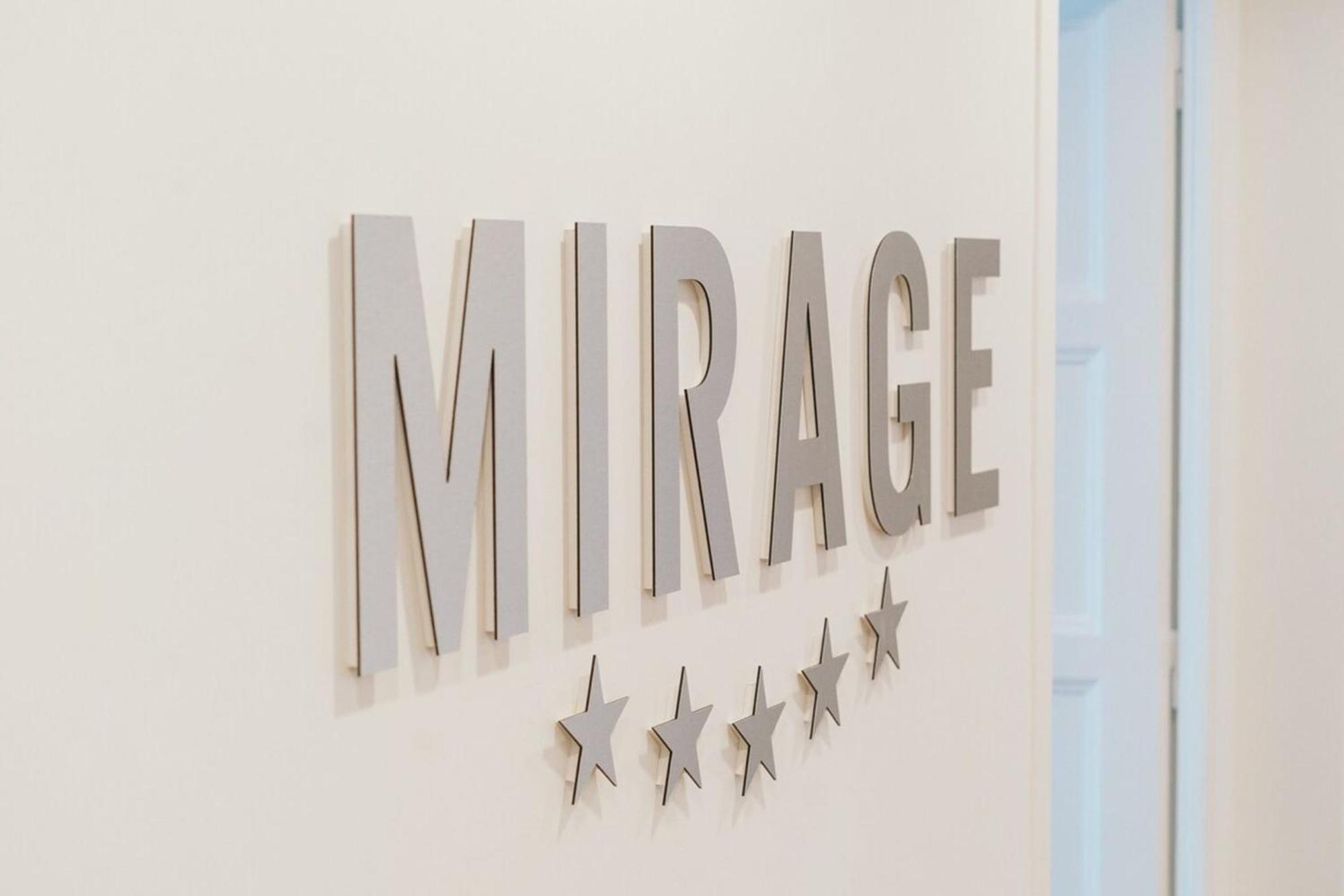 Le Mirage Luxury T4 Avec Garage Apartment อานซี ภายนอก รูปภาพ